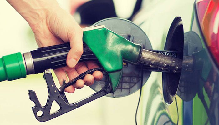 Carburante sbagliato nel serbatoio dell’auto, ecco come comportarsi